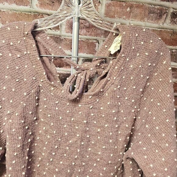 Women's FLOWER & FEATHER Textured Polka Dot Crop Sweater Large - Picture 5 of 10